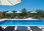 Location vacances Imotski - New Villa Begovina with a private pool, Hot-Tub, 4 bedrooms-3