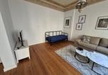Location vacances Hambourg - Old apartment in St Georg-2