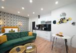Location vacances Île-de-France - Trendy Studio Apartment for Three Guests-3