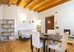 Location vacances Caprino Veronese - Villa Bevilacqua Nuovo bilocale modernopiscina-2