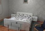 Location vacances  Donji Petrovci - Apartman Milica-1