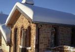 Location vacances Saulxures-sur-Moselotte - Ancienne chapelle aménagée en gîte indépendant avec terrasse et cheminée - Fr-1-589-463-2
