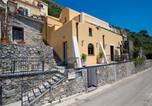 Location vacances  Province de Salerne - Golden Vaults 1st Floor Sea View Balcony-2