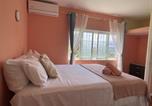 Location vacances Montego Bay - Skyline Suites, Queen, Ocean views condo-1