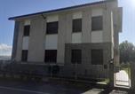 Location vacances Monforte d'Alba - Casa Nebieu in edificio indipendente nel centro di Monforte-1