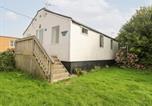 Location vacances Bacton - Suzanne's Beach Hut-2