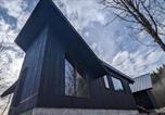 Location vacances Chilliwack - Maple Falls Cabin #58 - Wi-Fi - Pets Ok - Views - Vc - Sauna - Soaker Tub-2