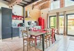 Location vacances  Gers - Renovated Farmhouse With Shared Pool In Lauragais-4