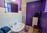 Hôtel Senones - Chambre Violette, Maison d'hôtes Les Accacias-2