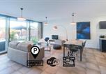 Location vacances Sarlat-la-Canéda - Les Vagues avec Jacuzzi Privatif & Parking Privé-1