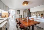 Location vacances  Paysage culturel de Sintra - Charming stone cottage with sunny terrace-3