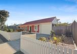 Location vacances  Granite Island - Kingsford Cottage Walk to Beach Dog Friendly-3