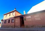 Location vacances Alovera - Casa Rural Villa Ribatejada-1