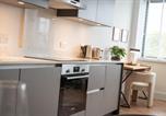 Location vacances Windsor - Stylish Spacious Apartment in Central Windsor-2