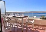 Location vacances Bord de mer de Le Lavandou - Appartement 2 pièces, 4 couchages, climatisé avec Wi-Fi et garage - Le Lavandou - Fr-1-251-293-1