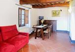 Location vacances Corciano - Awesome Apartment In Magione With Wifi-3
