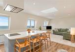 Location vacances Tenby - Top-Floor 2bdr Apartment Harbour Sea Views Tenby-1