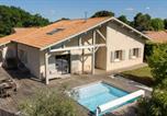 Location vacances Gujan-Mestras - Villa Les Pieds Nus - Avec Piscine Privée-2
