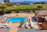 Location vacances Gennadi - Gennadi Serenity House- beachfront villa with pool-3