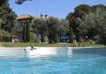 Location vacances La Tour-d'Aigues - Holiday Home in Pertuis with pool-1