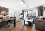 Location vacances Schalkenmehren - Burgberg City Apartment-1