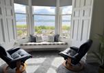 Location vacances  Gare de Dundee - Stylish River View Stay Sleeps 6-4