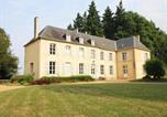 Location vacances  Orne - Vivez la vie de château au cœur du Perche avec Wifi et jardin - Fr-1-497-102-1