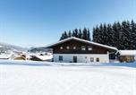 Location vacances Flachau - Apartment with balcony and sauna-1