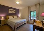 Hôtel Senones - Chambre Violette, Maison d'hôtes Les Accacias-4
