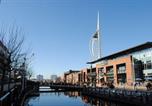 Location vacances Gare sud de Portsmouth - Victorious Apartment - 3 bedroom-1