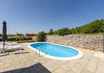 Location vacances  Pazin - House Prenc-1