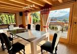 Location vacances Arâches-la-Frasse - Chalet de Standing 5 Chambres avec Jacuzzi et Parking - Fr-1-836-51-2