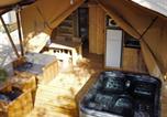 Location vacances Grimaud - Tente Lodge avec Terrasse & Jacuzzi Privé - Grimaud - Api-1-52-1718-1