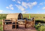 Location vacances Upper Sapey - Gander Pod at Salford Court Farm Fishing Cabins-2