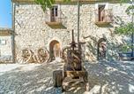 Location vacances  Province de Chieti - Cottage in Bomba near Lake Bomba-1