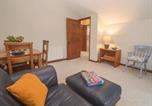 Location vacances  Gare de Cheltenham - The Coach House-3