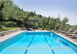 Location vacances Torri del Benaco - Villa Claudia with private Pool-3
