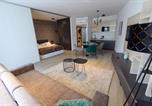 Hôtel Hongrie - Parizs Garden Apartments-1