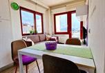 Location vacances Bianzone - Passengers Stop - One Minute Trains Stations - Tirano center-2