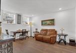 Location vacances Savannah - Spanish Style Apartment- Steps from Forsyth-2