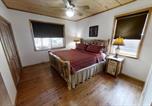 Location vacances Taos - Big Elk Horn Lodge- Pet Friendly - Wifi - On the River - Fireplace - Game Room-3