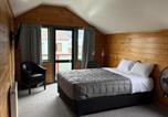 Hôtel Rotorua - Smoke Lake Hot Springs Lodge & Camp-3