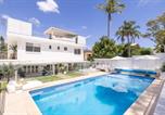 Location vacances Corlette - Cloud Nine, 18 Wynne Cres - heated pool, waterviews, beach-4