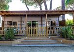 Location vacances Porto Garibaldi - Cozy 2 bedroom Cabin sleeps 5 in Lido di Spina, Italy - Perfect Family Retreat-1