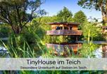 Location vacances Saxe - Tinyhousebeidresden mit Faßsauna spektakuläres winziges Häuschen auf Stelzen im Pferdeteich, Kaminofen, umlaufende Terrasse - Nähe Sächsische Schweiz - Juli - August Mindestmietzeit 1 Woche Sa-Sa-1