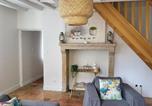 Location vacances Sillé-le-Guillaume - Maison de Village avec Jardin, Parc Privé et Box Fibre, Animaux Bienvenus, à 15 min du Mans - Fr-1-410-333-1
