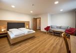 Hôtel Trebesing - Penker Wirt Zimmer Bank-1