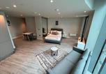 Location vacances  Royaume-Uni - Cosy Studio with private entrance & Parking-2