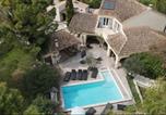 Location vacances Althen-des-Paluds - Villa Althen-1