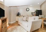 Location vacances  Gare de Ton Pentre - Caner Bach Lodge-4